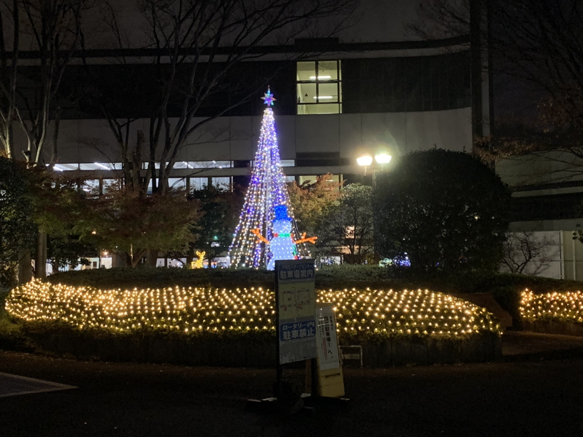 戸田市スポーツセンターの12月はイルミネーション！駐車場が混み合う戸田のスポーツの地